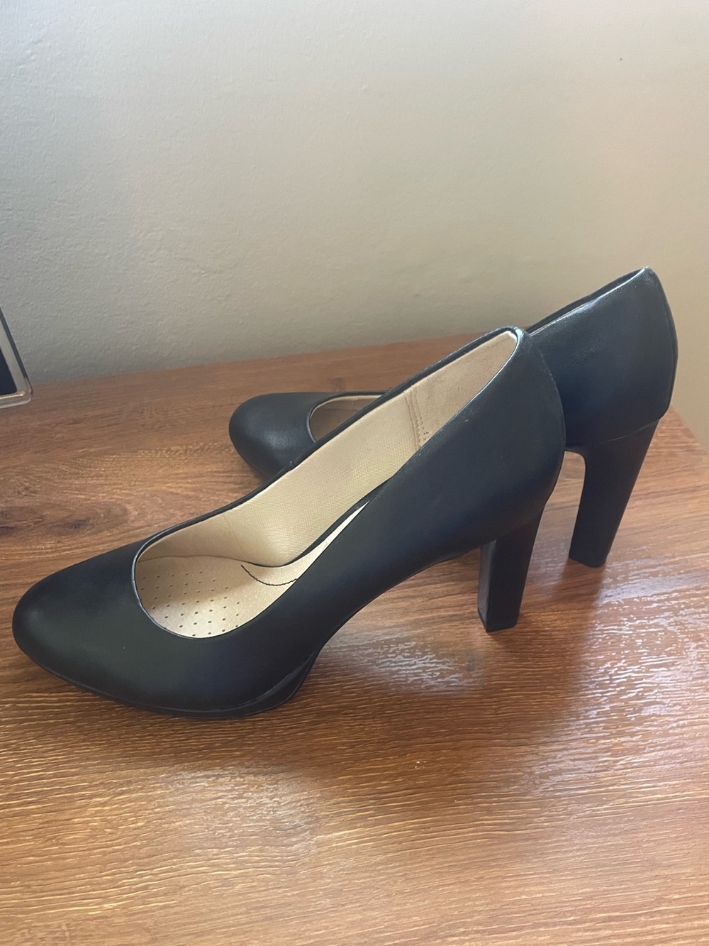 NEW Life Stride Julia Platform Pumps - Picture 4 of 11